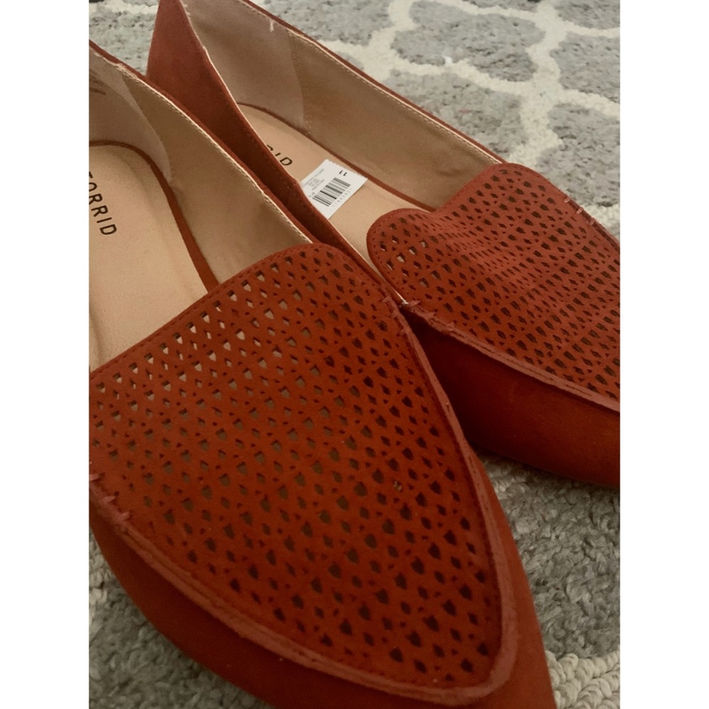 🆕 Torrid Pointed Flats!